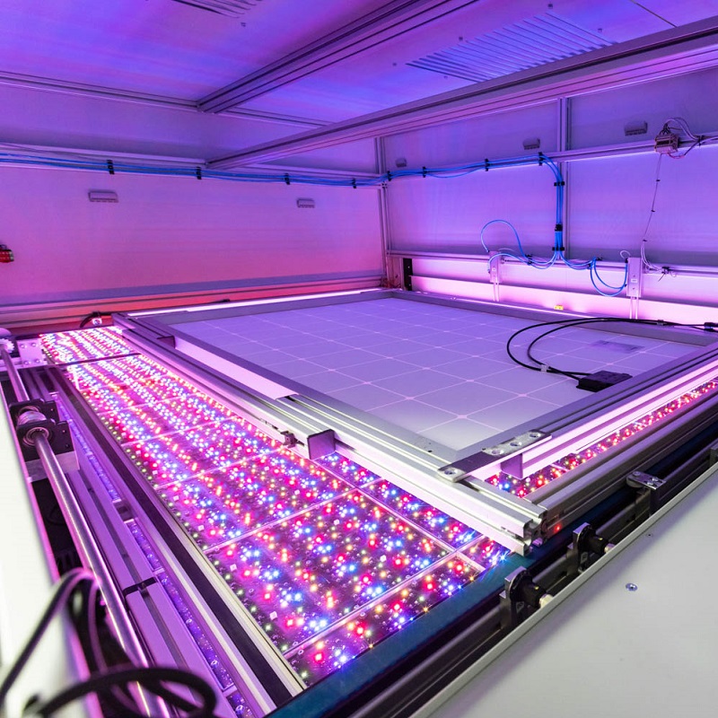 大面積LED太陽光模擬器